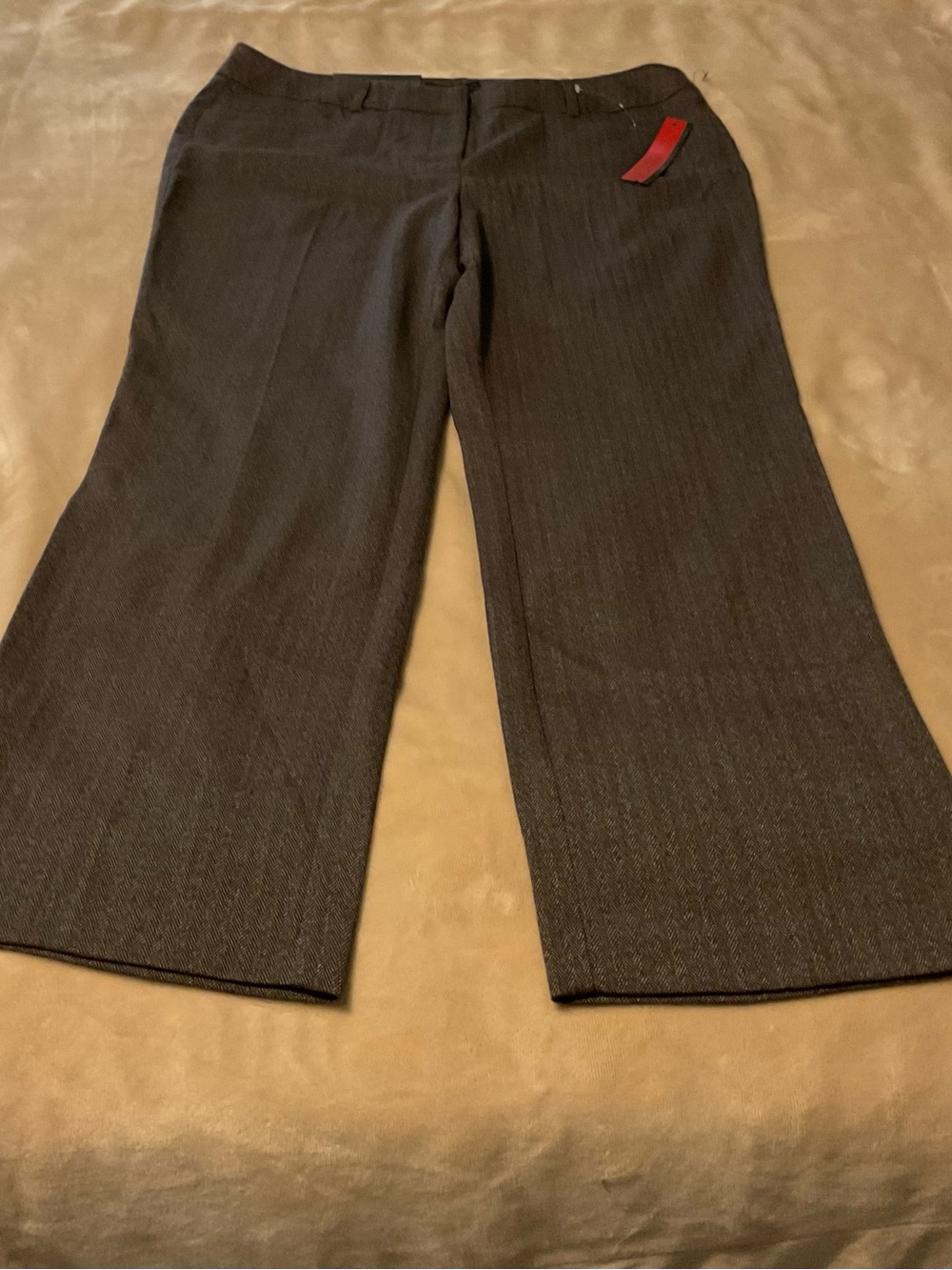 APT 9 NWT. MODERN FIT